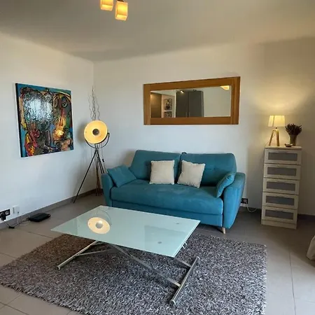 Fully Equipped Beachfront In The Heart Of The Center Bd Leclerc Daire